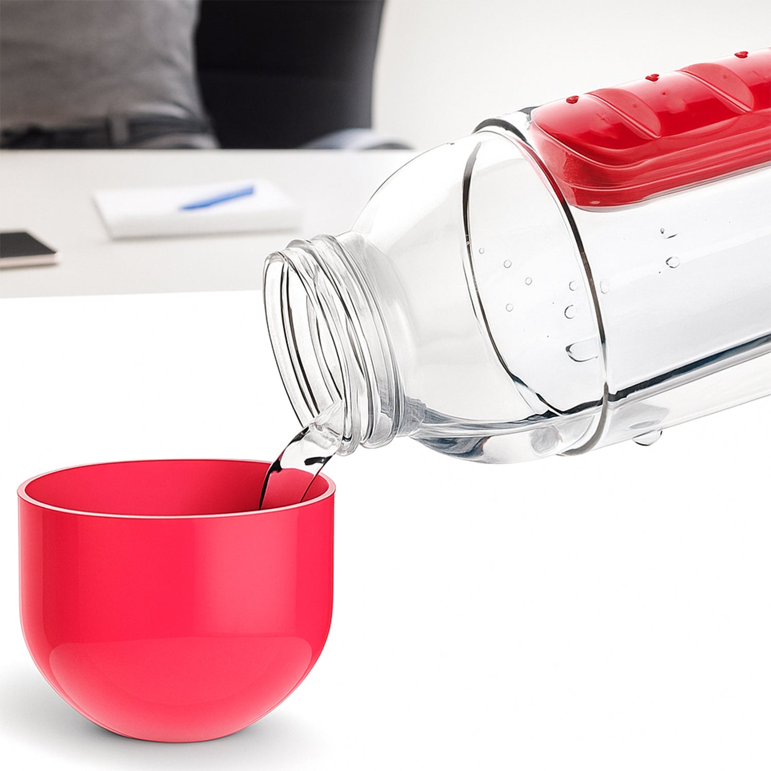Water Bottle with Built-in 7-Day Pill Organizer Approx 900ml (1 Pc) Water Bottle with Built-in 7-Day Pill Organizer Approx 900ml (1 Pc)